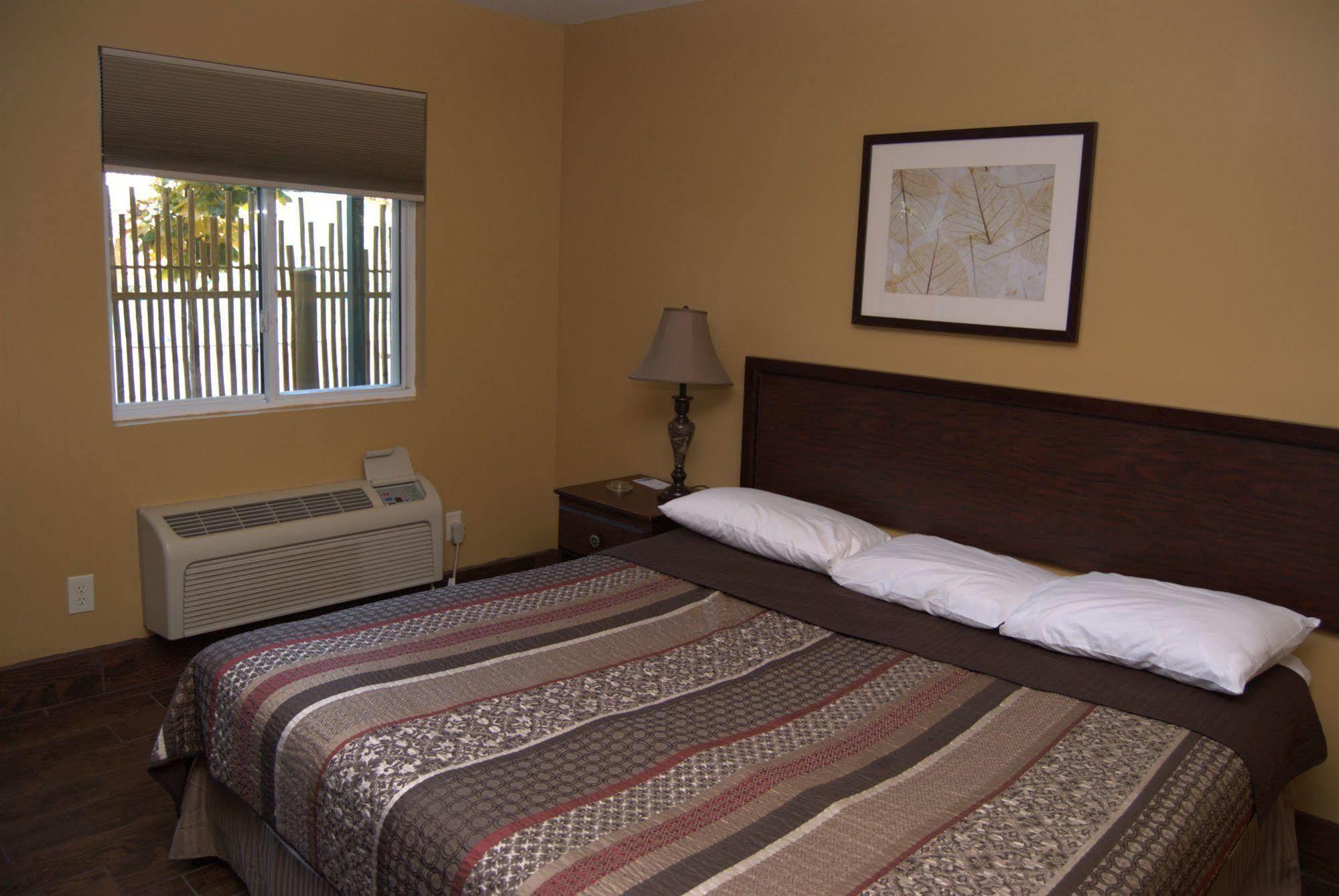 Commodore Resort Put-in-Bay Exterior foto