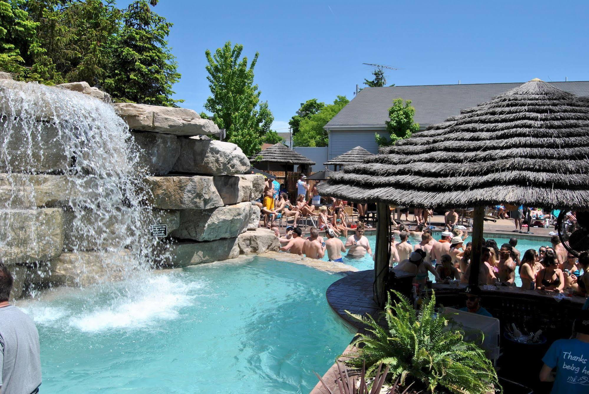 Commodore Resort Put-in-Bay Exterior foto